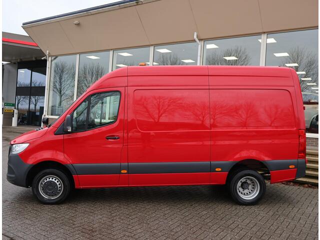 Mercedes-Benz SPRINTER 519 3.0 CDI V6 AUT. *9.842 KM!* UNIEKE BUS DUBBEL LUCHT / 3500 KG TREKHAAK / STANDKACHEL / MBUX NAVIGATIE / CAMERA