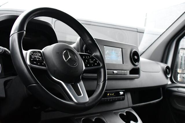 Mercedes-Benz SPRINTER 317 1.9 CDI L2H2 RWD PB Edition! Cruise, Camera, Carplay, LED, Automaat, Leder, Trekhaak, 170PK, Multimedia, Sensoren, UNIEK!