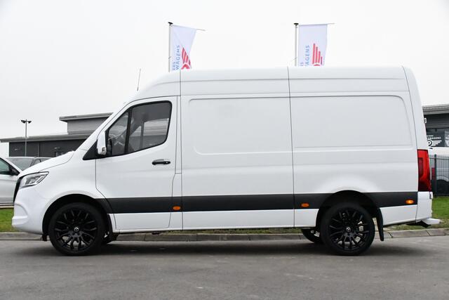 Mercedes-Benz SPRINTER 317 1.9 CDI L2H2 RWD PB Edition! Cruise, Camera, Carplay, LED, Automaat, Leder, Trekhaak, 170PK, Multimedia, Sensoren, UNIEK!