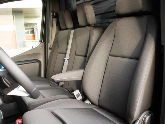 Mercedes-Benz SPRINTER 319 1.9 CDI L2H2 Pro 190 PK Automaat 3.500 kg trekgewicht, Distronic, LED koplampen, lichtmetalen velgen, geveerde stoel, achteruitrijcamera, inklapbare spiegels, stoelverwarming