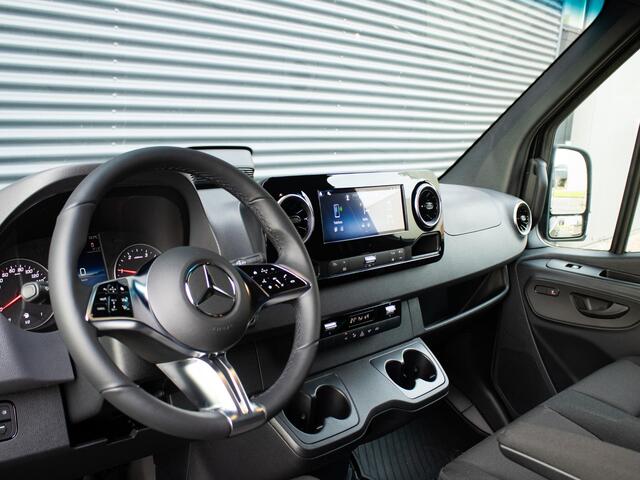 Mercedes-Benz SPRINTER 319 1.9 CDI L2H2 Pro 190 PK Automaat 3.500 kg trekgewicht, Distronic, LED koplampen, lichtmetalen velgen, geveerde stoel, achteruitrijcamera, inklapbare spiegels, stoelverwarming