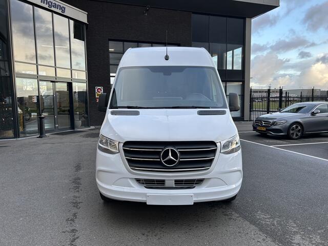 Mercedes-Benz SPRINTER 317 CDI L2 H2 MBUX / Navigatie / Camera / Parkeersensoren / Cruise control / Airco / 270 Graden achterdeuren
