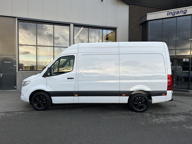 Mercedes-Benz SPRINTER 317 CDI L2 H2 MBUX / Navigatie / Camera / Parkeersensoren / Cruise control / Airco / 270 Graden achterdeuren