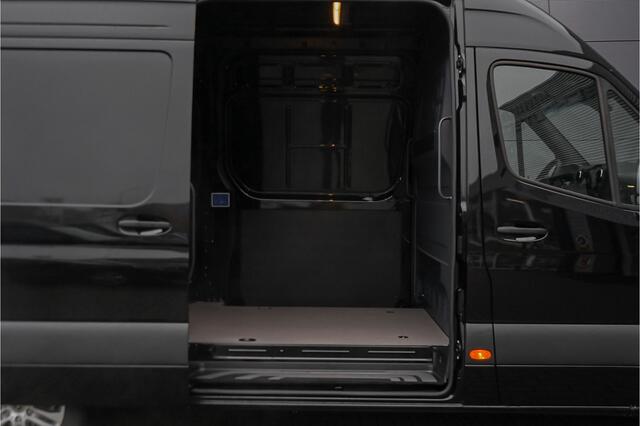 Mercedes-Benz SPRINTER 319 1.9 CDI L2H2 RWD 2x Auto Schuifdeur 360° Distronic Navi Trekhaak 3.5T