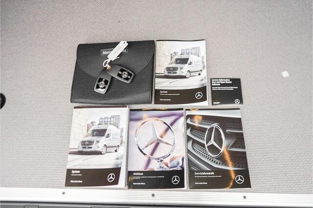 Mercedes-Benz SPRINTER 319 1.9 CDI L2H2 RWD 2x Auto Schuifdeur Distronic Camera Navi Trekhaak 3.5T