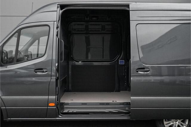 Mercedes-Benz SPRINTER 319 1.9 CDI L2H2 RWD 2x Auto Schuifdeur Distronic Camera Navi Trekhaak 3.5T