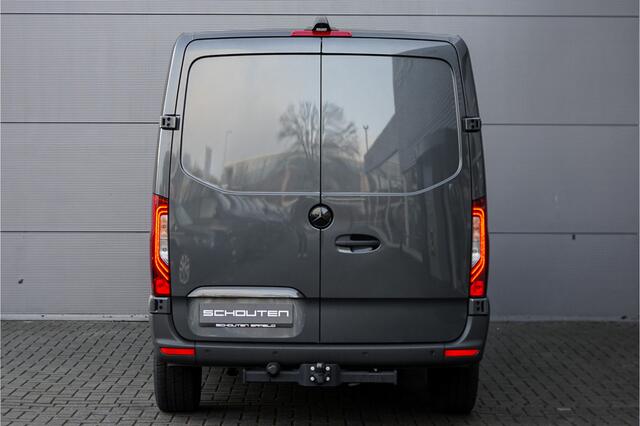 Mercedes-Benz SPRINTER 319 1.9 CDI L2H1 Black Pack Distronic Camera Trekhaak 3.5T