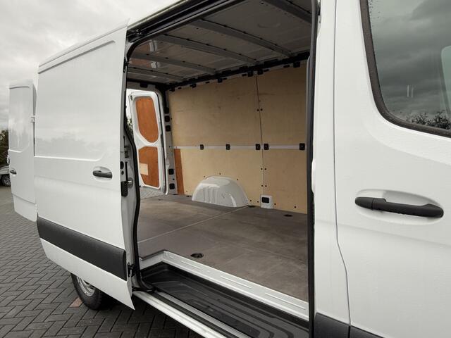 Mercedes-Benz SPRINTER 314 CDI 143 PK RWD 3.5T / L2H1 / 1e EIG. / AIRCO / CRUISE / GEVEERDE STOEL