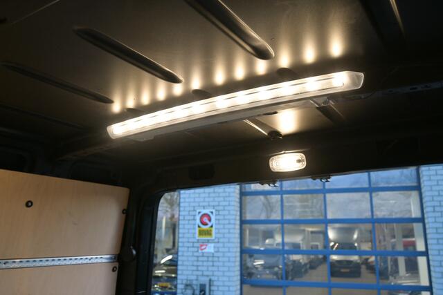 Mercedes-Benz SPRINTER 317 CDI L2H2 MBUX met 360 Graden camera, Geveerde stoel