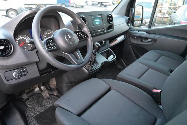 Mercedes-Benz SPRINTER 317 CDI L2H2 MBUX met 360 Graden camera, Geveerde stoel