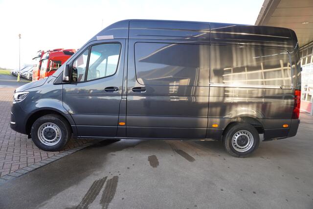 Mercedes-Benz SPRINTER 319 1.9 CDI191PK L2 Pro Automaat Schuifdeur links en rechts nr.V162 | Climate | Cruise | Apple CP- Android auto | Camera | trekhaak 3.500Kg