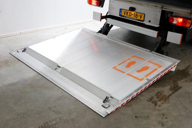 Mercedes-Benz SPRINTER 314 CDI 143pk E6 Bakwagen met laadklep en zijdeur L440 1020kg laadverm. 04-2021