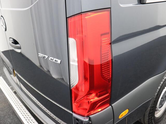 Mercedes-Benz SPRINTER 317 1.9 CDI L2/H2 RWD Mercedes-Benz Sprinter 317 1.9 CDI L2H2 RWD