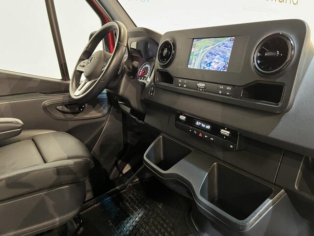 Mercedes-Benz SPRINTER 317 CDI L3H2 DC Dubbel Cabine RWD Automaat / Euro 6 / Airco / Trekhaak 3500 KG / Cruise Control / Camera / CarPlay / Leder / 8.200 KM !!
