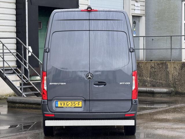 Mercedes-Benz SPRINTER 317 1.9 CDI L2H2 RWD