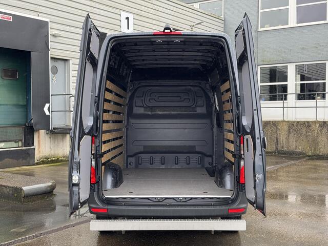 Mercedes-Benz SPRINTER 317 1.9 CDI L2H2 RWD