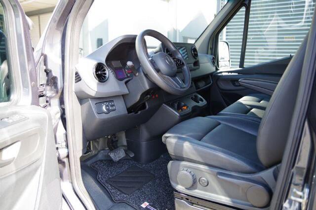 Mercedes-Benz SPRINTER 319 3.0 CDI V6 L3H2 AUT-7, LEDER, 3.5T TREKHAAK, CRUISE, MBUX, CAMERA, STANDKACHEL, CLIMA, APPLE CARPLAY/ANDROID AUTO, PARKEERSE