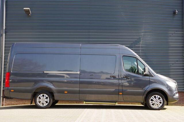 Mercedes-Benz SPRINTER 319 3.0 CDI V6 L3H2 AUT-7, LEDER, 3.5T TREKHAAK, CRUISE, MBUX, CAMERA, STANDKACHEL, CLIMA, APPLE CARPLAY/ANDROID AUTO, PARKEERSE