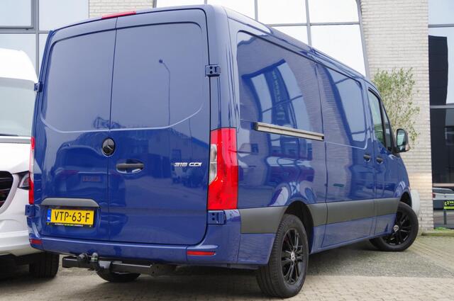 Mercedes-Benz SPRINTER 316 2.2 CDI L2H1 TREKHAAK, MBUX 10,25'', CRUISE, STOELVERWARMING, CLIMA, NAVI, DUBBELE CABINE LEVERBAAR