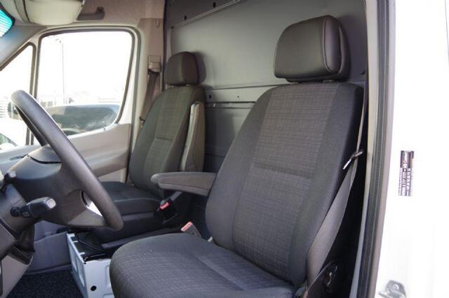 Mercedes-Benz SPRINTER 319 3.0 CDI V6 AUT. XENON, NAVI, CRUISE, AIRCO, STANDKACHEL, STOELVERWARMING, PARKEERSENSOREN, TREKHAAK