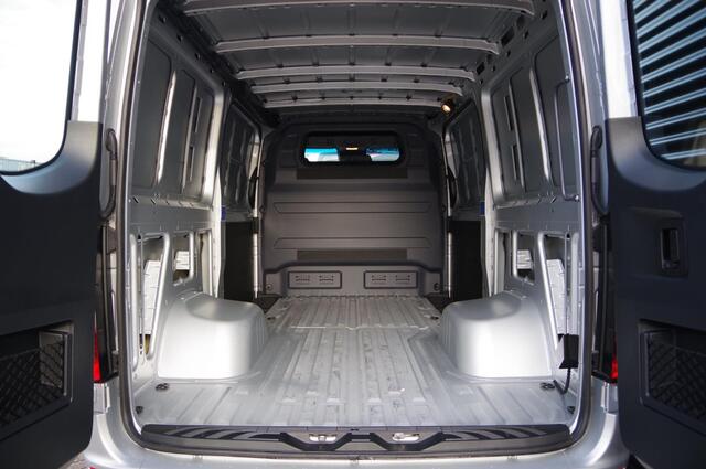 Mercedes-Benz SPRINTER 519 1.9 CDI L2H1 AUT. LED, 2X SCHUIFDEUR, DUBBELLUCHT, PDC, LEDER, 3.5T TREKHAAK, 360 CAMERA, ADAPT CRUISE