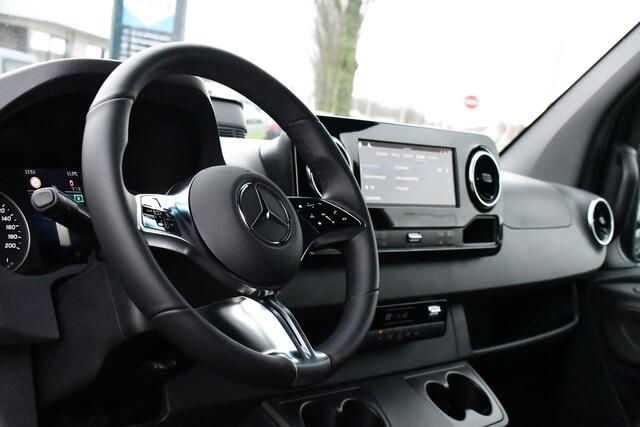 Mercedes-Benz SPRINTER 319 1.9 CDI L2H2 Pro Black Edition Facelift! Camera, Cruise, Carplay, 190PK, Automaat, LED, Multimedia, Uniek!