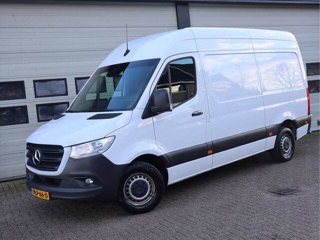 Mercedes-Benz SPRINTER 315 CDI 1.9 Automaat L2H2 RWD - Camera - Navi - MBUX