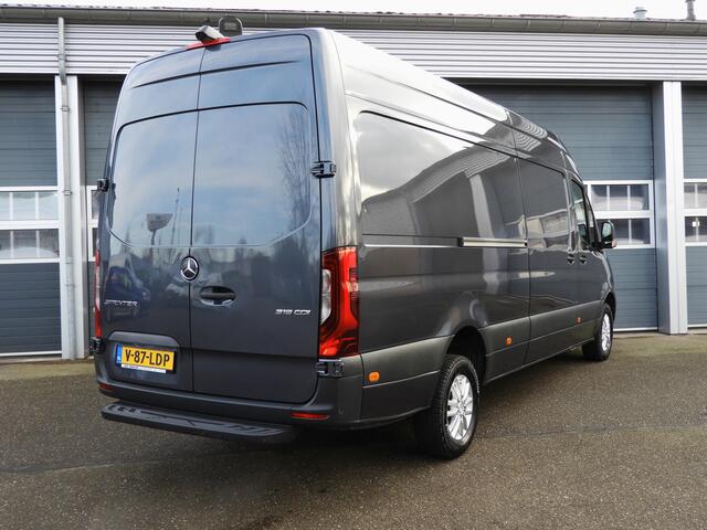 Mercedes-Benz SPRINTER 319 3.0 CDI L3H2 V6 190PK AUT | LED | 360° | DISTRONIC
