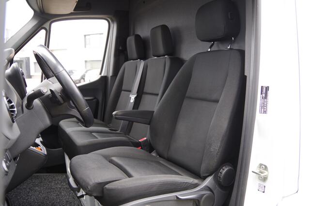 Mercedes-Benz SPRINTER 319 3.0 V6 3P, AUT. LED, TREKHAAK, CAMERA, CRUISE, LEDER STUUR, NAVI BY APPLE CARPLAY, STANDKACHEL