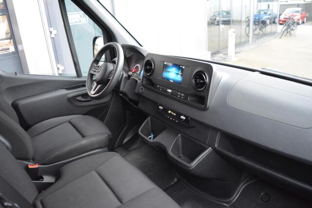 Mercedes-Benz SPRINTER 317 1.9 CDI L2H2 RWD | Camera | Apple Carplay | 18 Inch |