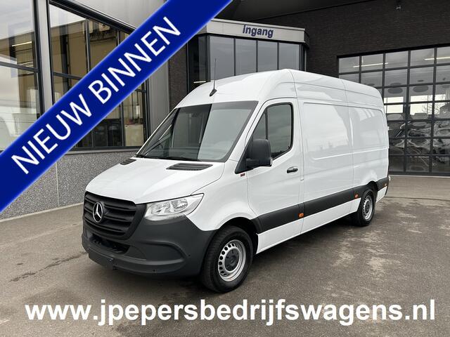 Mercedes-Benz SPRINTER 317 CDI L2 H2 MBUX / Carplay navigatie / Camera / Parkeersensoren / Cruise control / Airco / 270 Graden achterdeuren