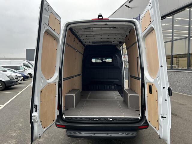 Mercedes-Benz SPRINTER 317 CDI L2 H2 MBUX / Carplay navigatie / Camera / Parkeersensoren / Cruise control / Airco / 270 Graden achterdeuren