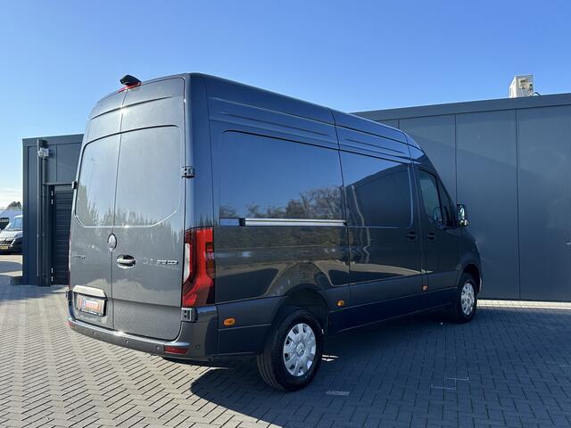 Mercedes-Benz SPRINTER 319 CDI 9G-TRONIC / L2H2 / 3.5 TON TREKKEN / CAMERA / CRUISE / AIRCO / STOELVERWARMING / GEVEERDE STOEL