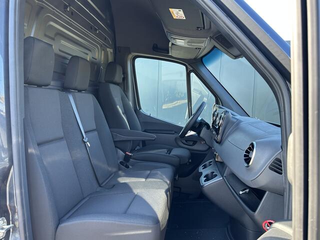 Mercedes-Benz SPRINTER 319 CDI 9G-TRONIC / L2H2 / 3.5 TON TREKKEN / CAMERA / CRUISE / AIRCO / STOELVERWARMING / GEVEERDE STOEL