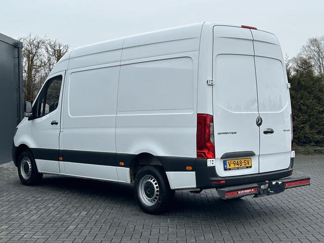 Mercedes-Benz SPRINTER 314 CDI 143 PK / 3.5T / RWD / L2H2 / 1e EIGENAAR / 2.800 KG AHG / TREKHAAK