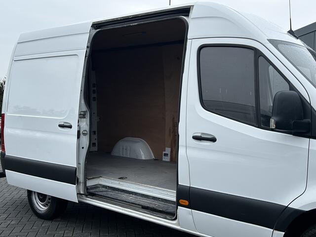 Mercedes-Benz SPRINTER 314 CDI 143 PK / 3.5T / RWD / L2H2 / 1e EIGENAAR / 2.800 KG AHG / TREKHAAK