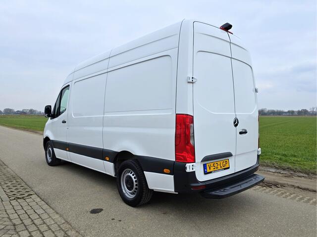 Mercedes-Benz SPRINTER 317 CDI L2 H2 RWD - AUTOMAAT - 170 Pk - Euro 6 - MBUX - ParkeerCamera - StoelVerwarming