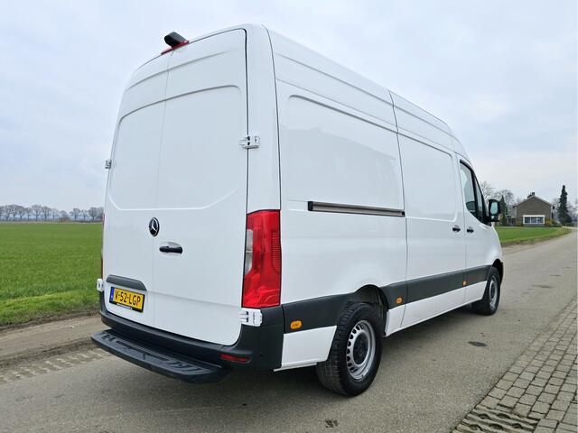 Mercedes-Benz SPRINTER 317 CDI L2 H2 RWD - AUTOMAAT - 170 Pk - Euro 6 - MBUX - ParkeerCamera - StoelVerwarming