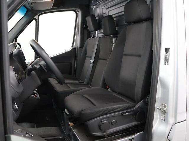 Mercedes-Benz SPRINTER 315 CDI L2 H2 | Aut. | 3500 KG AHW | Parkeercamera | 3-zits | Sidebars | Certified