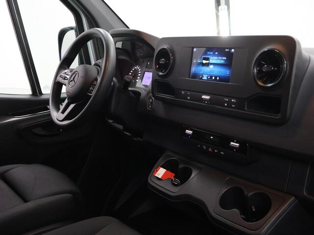 Mercedes-Benz SPRINTER 315 CDI L2 H2 | Aut. | 3500 KG AHW | Parkeercamera | 3-zits | Sidebars | Certified