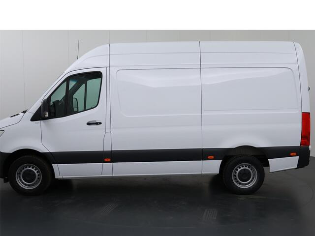 Mercedes-Benz SPRINTER 317 CDI L2 H2 | Aut. | 2800 KG AHW | Bluetooth | Spraakassistent | Parkeercamera | DAB ontvanger | Certified