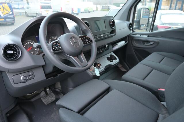 Mercedes-Benz SPRINTER 519 CDI DC L3 Open laadbak Tachograaf, Geveerde stoel, MBUX navigatie