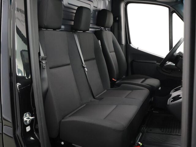 Mercedes-Benz SPRINTER 319 CDI L2 H2 Select | Aut. | Distronic Plus | Stoelverwarming L+R | Geveerde Bestuurdersstoel | Bumpers in Kleur | Dodehoekassistent | Parkeercamera | Bluetooth | Airco | 3-zits | Led Koplampen | Certified |