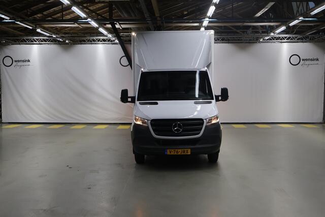 Mercedes-Benz SPRINTER 517 CDI Bakwagen met Laadklep | Airco | Cruise Control | MBUX | Navigatie | Carplay | LED | 170 PK | Laadklep+zijdeur | Certified |