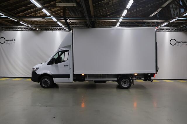 Mercedes-Benz SPRINTER 517 CDI Bakwagen met Laadklep | Airco | Cruise Control | MBUX | Navigatie | Carplay | LED | 170 PK | Laadklep+zijdeur | Certified |