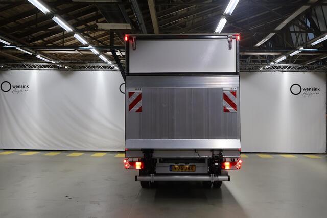 Mercedes-Benz SPRINTER 517 CDI Bakwagen met Laadklep | Airco | Cruise Control | MBUX | Navigatie | Carplay | LED | 170 PK | Laadklep+zijdeur | Certified |