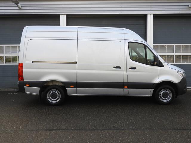 Mercedes-Benz SPRINTER 319 3.0 CDI L2H2 V6 190PK AUT | LED | MBUX | 2.8t TREKHAAK