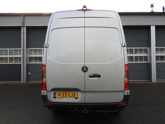 Mercedes-Benz SPRINTER 319 3.0 CDI L2H2 V6 190PK AUT | LED | MBUX | 2.8t TREKHAAK