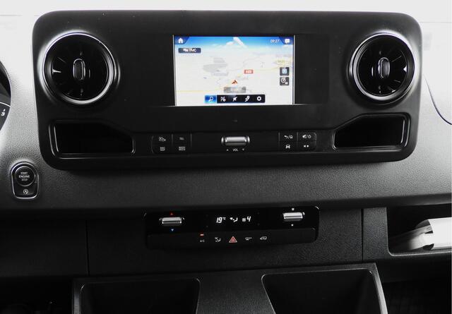 Mercedes-Benz SPRINTER 319 3.0 CDI L2H2 V6 190PK AUT | LED | MBUX | 2.8t TREKHAAK