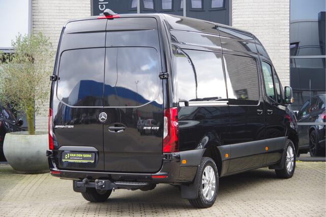 Mercedes-Benz SPRINTER 319 3.0 CDI V6 L2H2 AUT LED, ACC, MBUX 10.25, TREKHAAK 3.5T, 360 CAMERA, NAVI, CLIMA, STOELVERW, STANDKACHEL